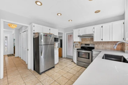 Office / Den Photo of 15482 112 Avenue, Surrey, BC