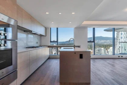 2402 1482 Robson Street, Vancouver, BC, Vancouver — Apartment/Condo for sale