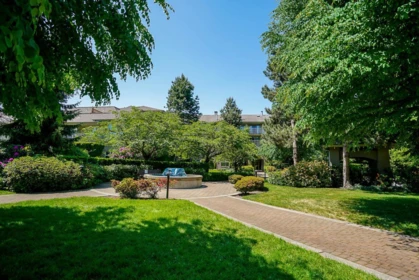Hot Tub / Spa Photo of 401 15220 Guildford Drive, Surrey, BC