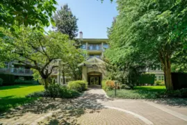 401 15220 Guildford Drive, Surrey, BC
