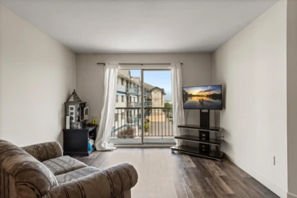 Primary Bedroom Photo of 109 7435 Shaw Avenue, Chilliwack, BC