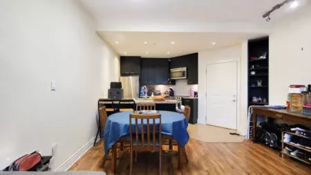 Breakfast Nook Photo of 217 2970 King George Boulevard, Surrey, BC