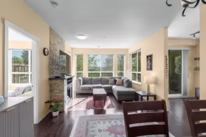 Breakfast Nook Photo of 105 3050 Dayanee Springs Boulevard, Coquitlam, BC