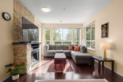 Kitchen Photo of 105 3050 Dayanee Springs Boulevard, Coquitlam, BC
