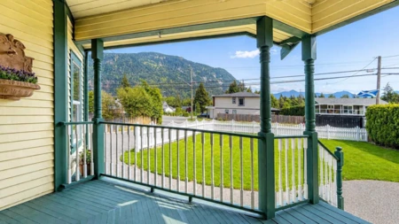 864 Hot Springs Road, Harrison Hot Springs, BC, Harrison Hot Springs — Single Family Residence for sale