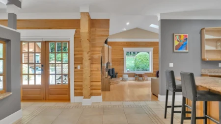 Breakfast Nook Photo of 16354 30b Avenue, Surrey, BC