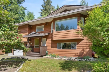 8044 Dogwood Drive, Halfmoon Bay, BC, Halfmoon bay — Single Family Residence for sale