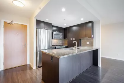 1705 2232 Douglas Road, Burnaby, BC, Burnaby — Apartment/Condo for sale