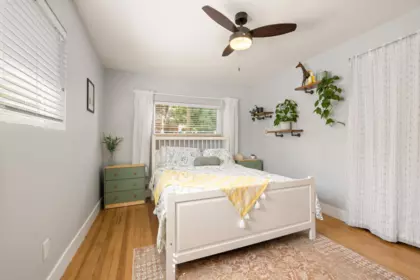 Laundry Room Photo of 32931 1 Avenue, Mission, BC