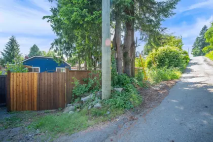 Outdoor Deck Photo of 32931 1 Avenue, Mission, BC