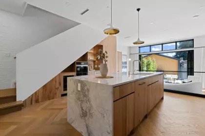Kitchen Island Photo of 2 3768 W 2nd Avenue, Vancouver, BC
