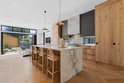 Kitchen Photo of 2 3768 W 2nd Avenue, Vancouver, BC