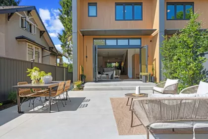 Outdoor Kitchen Photo of 2 3768 W 2nd Avenue, Vancouver, BC