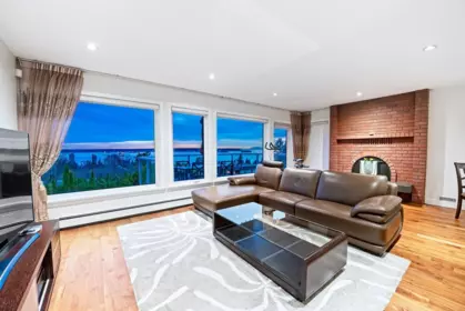 Breakfast Nook Photo of 2272 Nelson Avenue, West Vancouver, BC