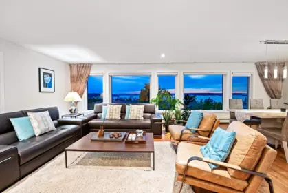 Family Room Photo of 2272 Nelson Avenue, West Vancouver, BC
