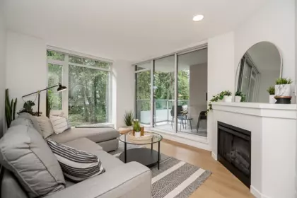 201 2133 Douglas Road, Burnaby, BC, Burnaby — Apartment/Condo for sale