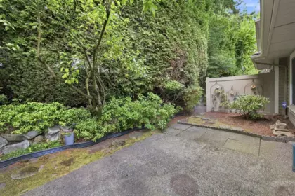 Front Yard Photo of 9 15273 24th Avenue, Surrey, BC