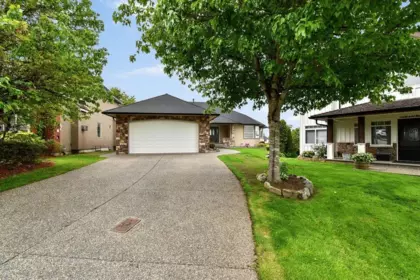2389 Orchard Place, Abbotsford, BC, Abbotsford — Single Family Residence for sale