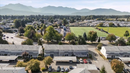 Community Amenities Photo (Clubhouse) of 10 45215 Wolfe Road, Chilliwack, BC