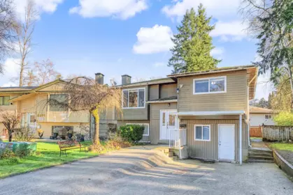 Living Room Photo of 8076 139a Street, Surrey, BC