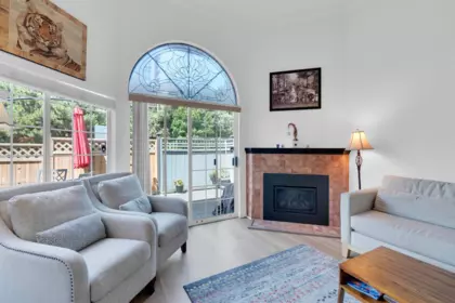108 216 E 6th Street, North Vancouver, BC, North Vancouver — Townhouse for sale