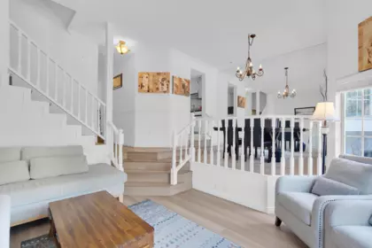 108 216 E 6th Street, North Vancouver, BC, North Vancouver — Townhouse for sale
