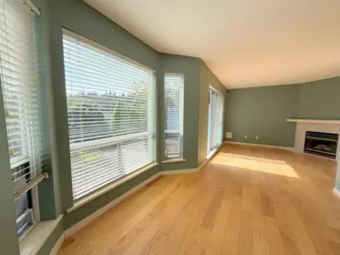 Kitchen Island Photo of 8 5740 Marine Way, Sechelt, BC