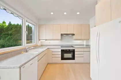 Breakfast Nook Photo of 305 E 17th Street, North Vancouver, BC