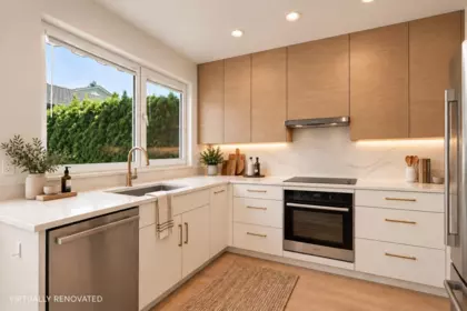 Pantry Photo of 305 E 17th Street, North Vancouver, BC