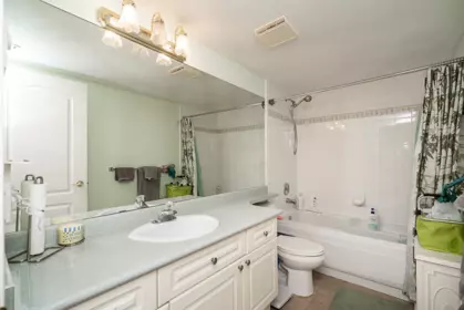 Basement Recreation Room Photo of 209 20443 53 Avenue, Langley, BC