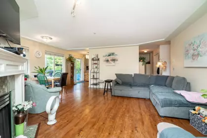 Family Room Photo of 209 20443 53 Avenue, Langley, BC