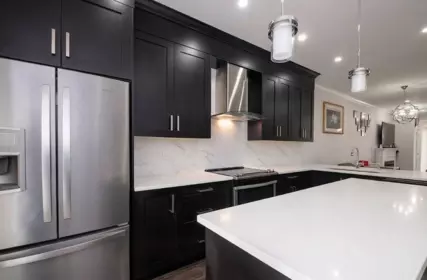 Kitchen Photo of 122 13898 64 Avenue, Surrey, BC
