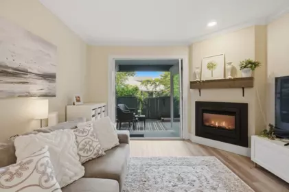 Breakfast Nook Photo of 102 1538 Bowser Avenue, North Vancouver, BC