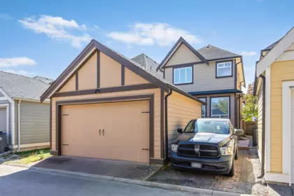 Swimming Pool Photo of 17415 2b Avenue, Surrey, BC