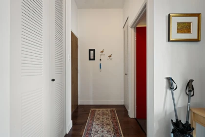 Hallway Photo of 114 1420 Duchess Avenue, West Vancouver, BC