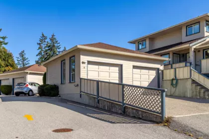 Outdoor Kitchen Photo of 8 5768 Marine Way, Sechelt, BC