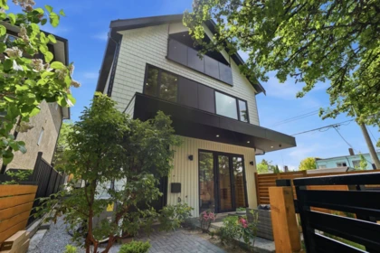 Outdoor Kitchen Photo of 1 2438 E 20th Avenue, Vancouver, BC