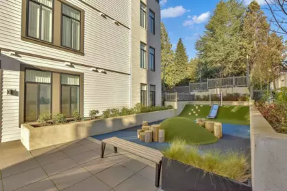 Hot Tub / Spa Photo of 211 708 Edgar Avenue, Coquitlam, BC