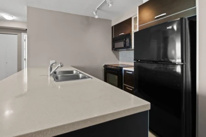 909 9981 Whalley Boulevard, Surrey, BC, Surrey — Apartment/Condo for sale