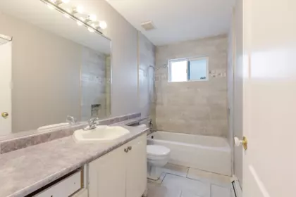 Basement Recreation Room Photo of 7953 155a Street, Surrey, BC