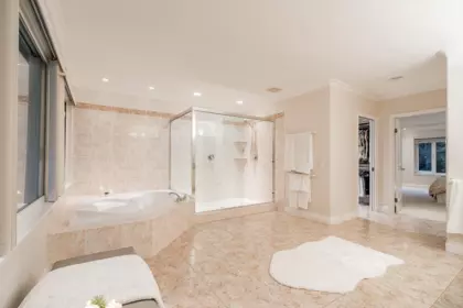 Entry Foyer Photo of 13511 Woodcrest Drive, Surrey, BC