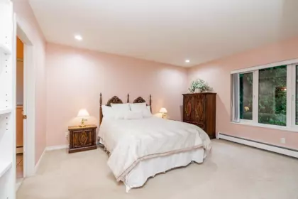 Hallway Photo of 13511 Woodcrest Drive, Surrey, BC
