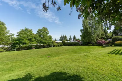 Garden / Landscaping Photo of 212 1432 Parkway Boulevard, Coquitlam, BC