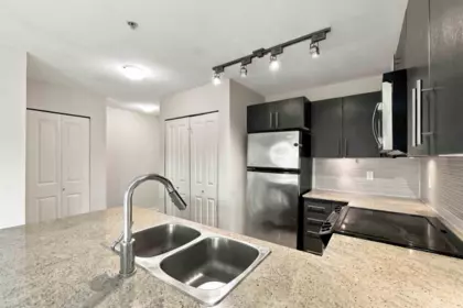 Kitchen Photo of 328 8915 202 Street, Langley, BC