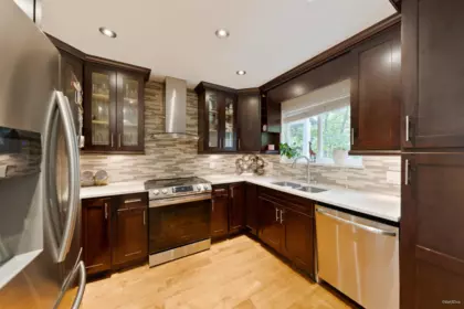 Walk-In Closet Photo of 2 8745 Government Street, Burnaby, BC