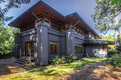 496 Melmore Road, Bowen Island, BC, Bowen Island — Single Family Residence for sale