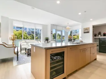 204 4988 Cambie Street, Vancouver, BC, Vancouver — Apartment/Condo for sale