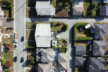 6572 Union Street, Burnaby, BC, Burnaby — Duplex for sale