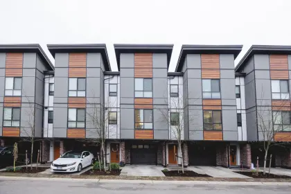 25 19789 55 Avenue, Langley, BC, Langley — Townhouse for sale