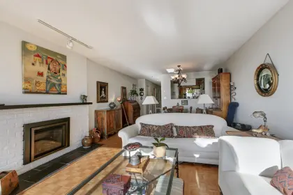 204 2408 Haywood Avenue, West Vancouver, BC, West vancouver — Apartment/Condo for sale